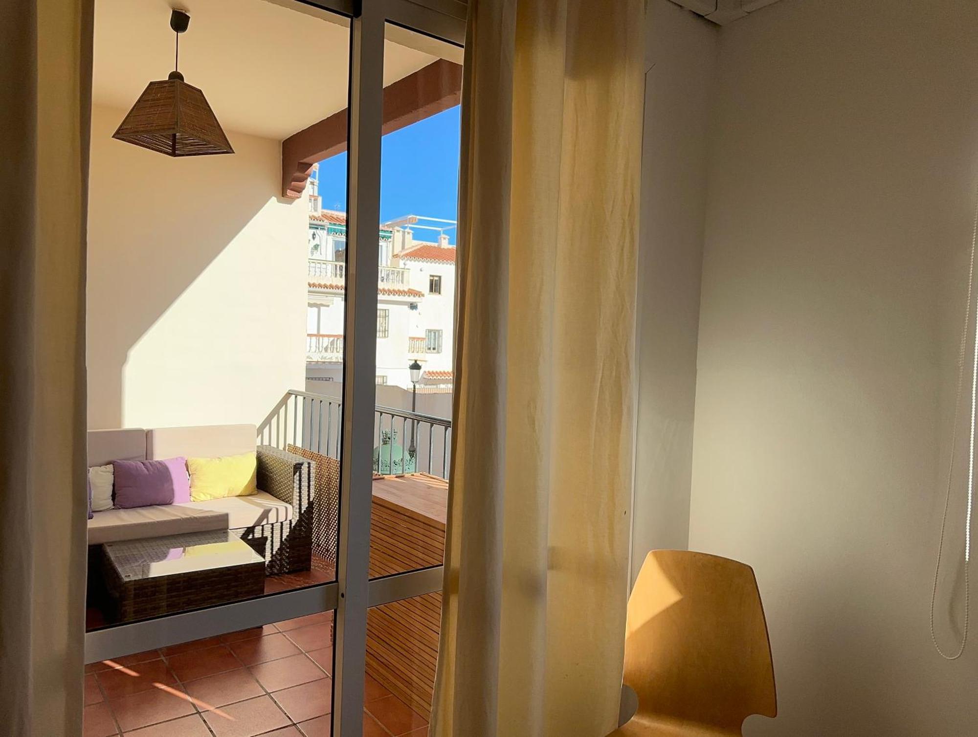 Tiyoweh Apartament Nerja