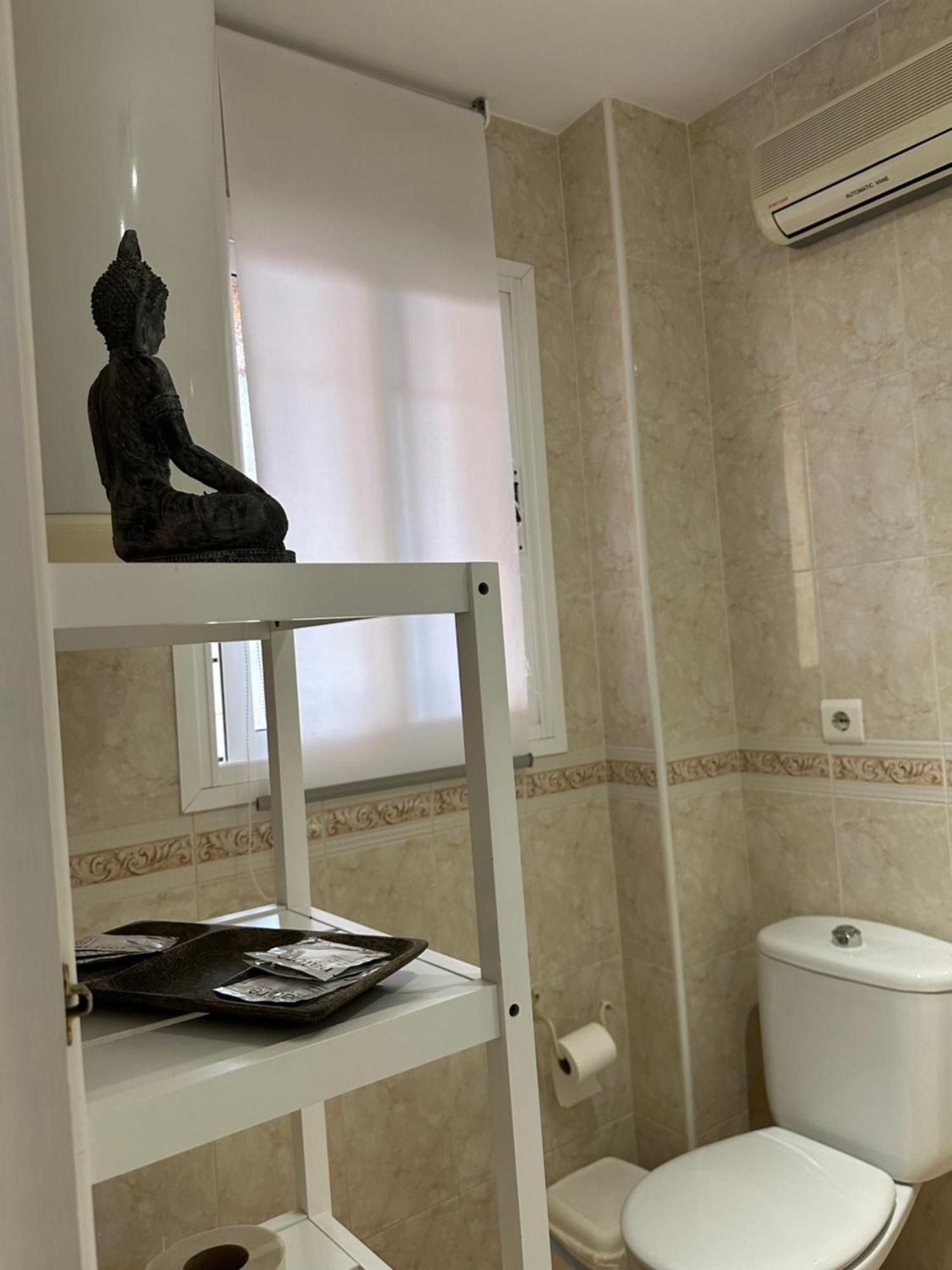 Tiyoweh Apartament Nerja
